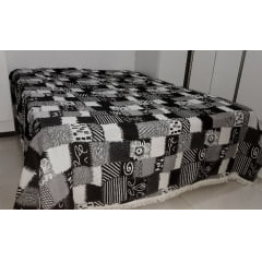 Colcha Patchwork Tecido 100% Algodão 2,40 m x 2,10m Colcha Patchwork Tecido 100% Algodão 2,40 m x 2,10m